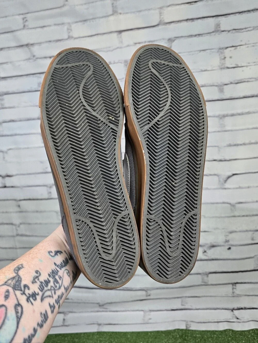 Nike Toki Cotton Canvas Low Laced Gum Sole Sneakers Dark Grey Size 14